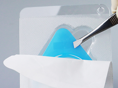 外包装凹槽设计，更方便取用