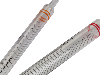 双向刻度线设计，便于识别移液体积，负刻度增加移液容量，适用于更大容量