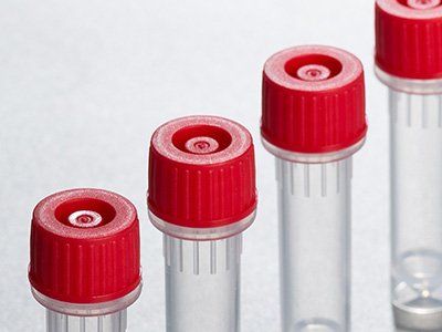搭配密封性更强的螺旋密封盖，降低样本泄露风险